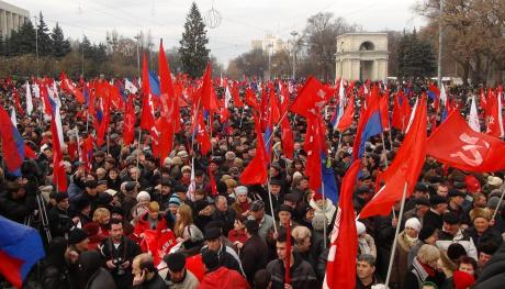 Собрание коммунистов одобрило референдум по Таможенному союзу