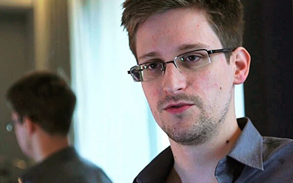 Бразилия хочет поговорить со Сноуденом