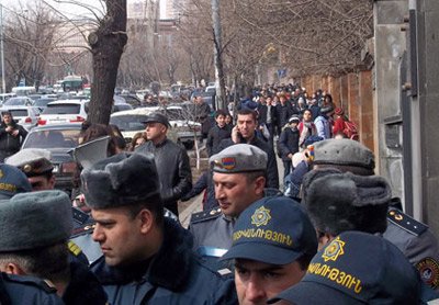 В Ереване началось шествие против Таможенного союза