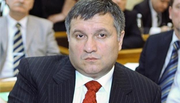Временный шеф украинского МВД обещает прекратить насилие в стране за 2 дня