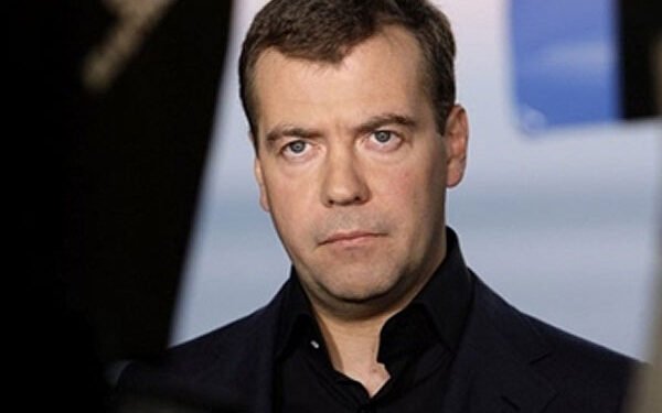Медведев: на Украине снова пролилась кровь, страна в предчувствии гражданской войны