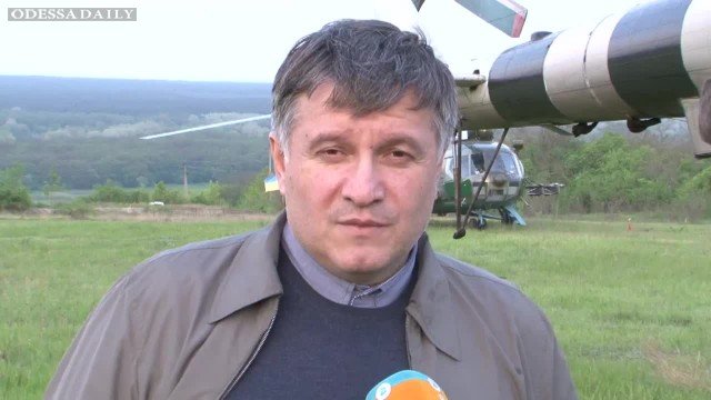 Аваков: Блокпосты сепаратистов уничтожены, наступление продолжается