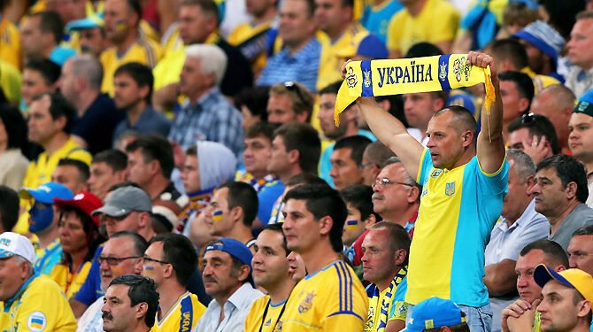 Сотрудники КГБ Беларуси задержали более сотни футбольных фанатов