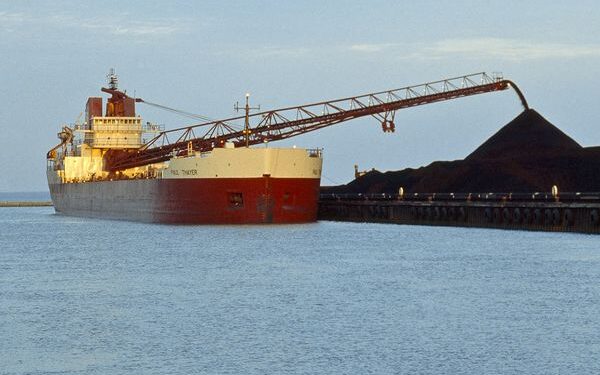 Первое судно с африканским углем прибыло в Ильичевский морской порт