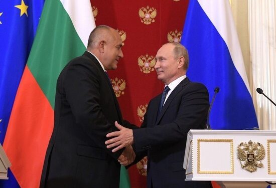 Премьер Болгарии льстиво покаялся перед Путиным