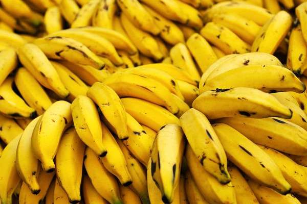 Бананы - Диетологи объяснили, как цвет бананов влияет на здоровье
