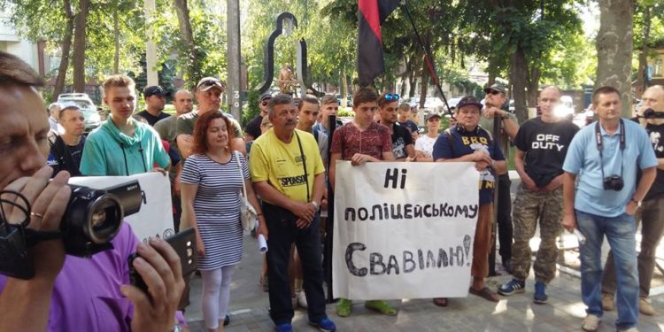 В Киеве требовали отставки начальника патрульной полиции