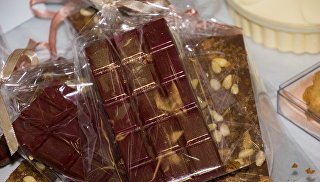 Шоколад с экстрактом женьшеня  и  пищевым золотом, созданный в ДВФУ