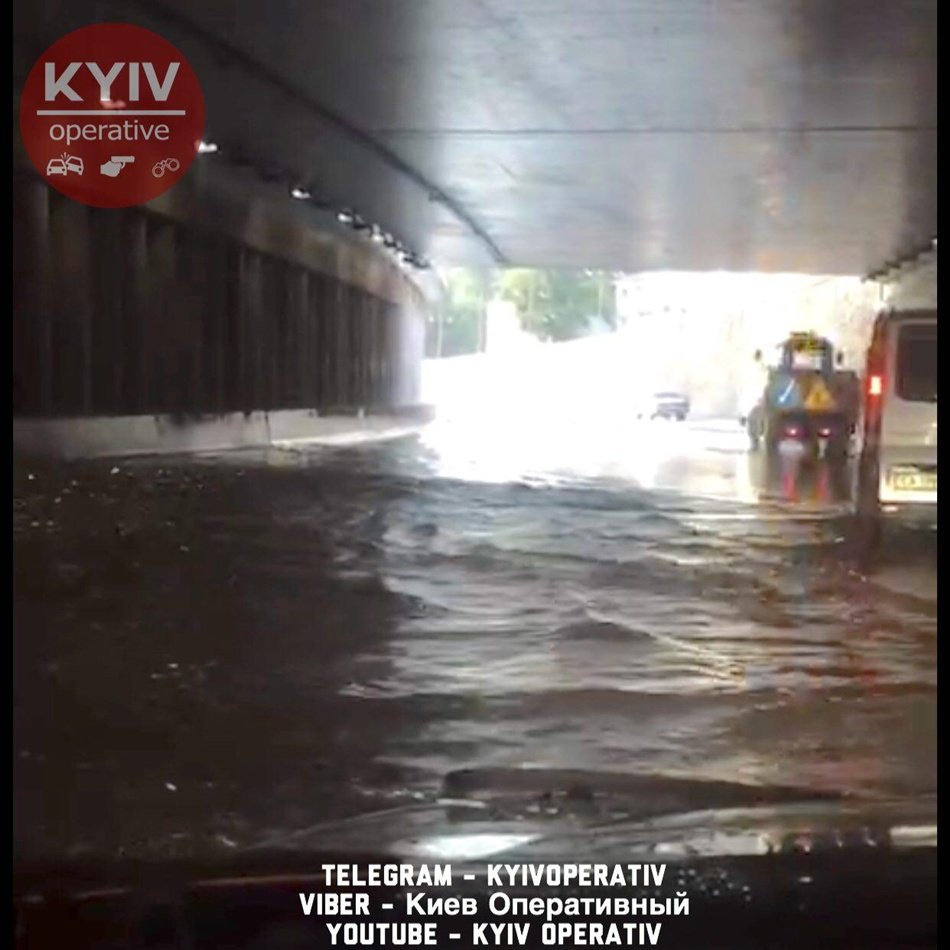 Гроза в столице: Киев снова затопило после ливня
