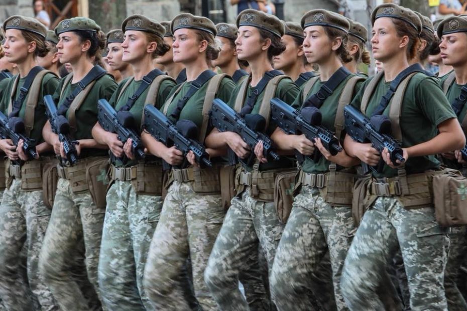 Геращенко назвала количество женщин-офицеров в рядах ВСУ