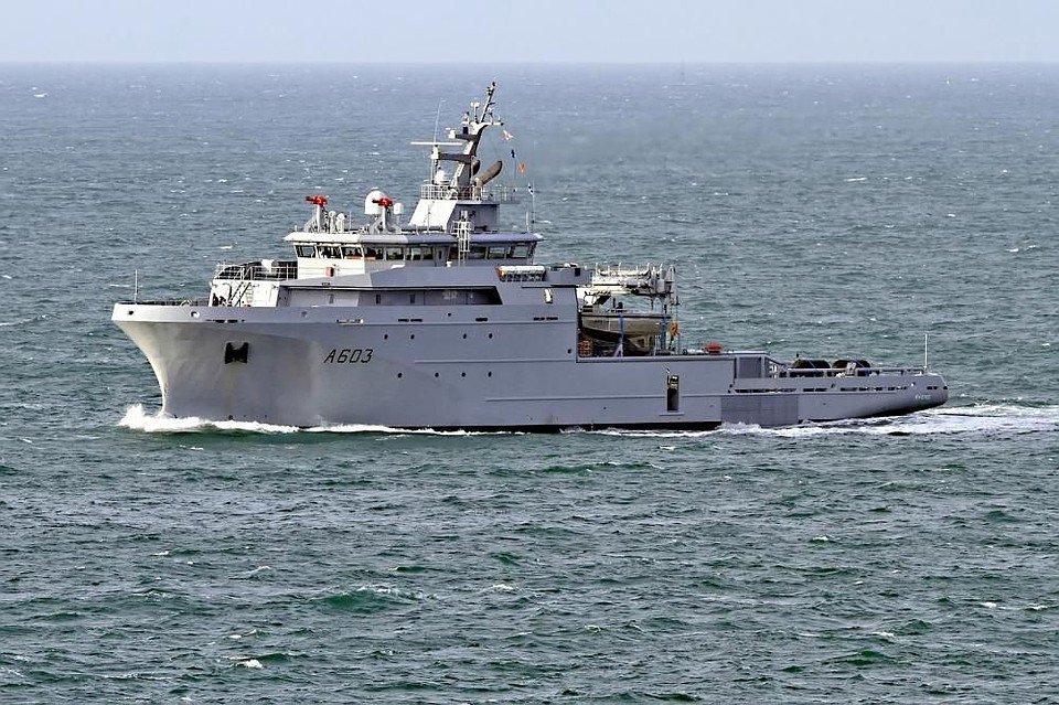 Корабль тылового обеспечения ВМС Франции