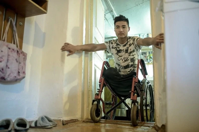 «Дом и здоровье трещат по швам»: Паралимпиец Серик Есматов обратился за помощью к казахстанцам