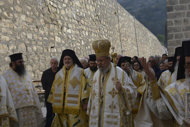 Блаженнейший Архиепископ Кипрский Хризостом и представитель Фанара митрополит Елпидофор