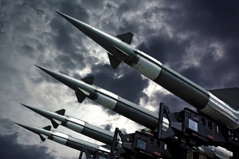 Пять лет свободы рук. Что дает России прекращение действия Договора о ракетах средней и меньшей дальности: эксперт - Новая газета