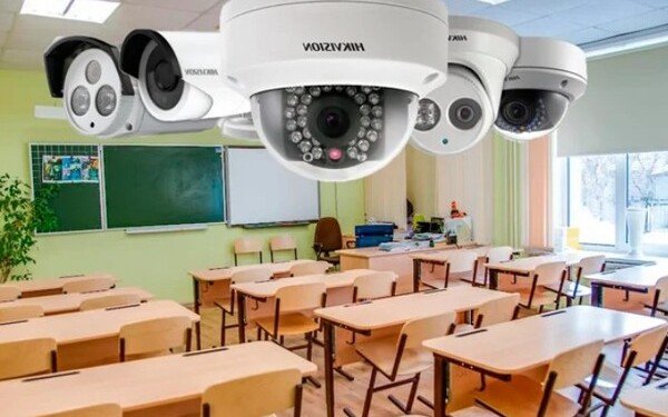 Учителя начали носить видеорегистраторы: результат удивил