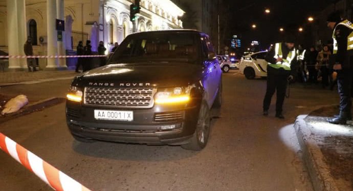 В центре Киева обстреляли авто депутата облсовета: погиб 3-летний ребенок (ФОТО, ВИДЕО)