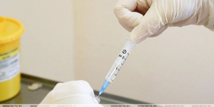 В тотальной вакцинации от коронавируса нет научной необходимости - эксперт