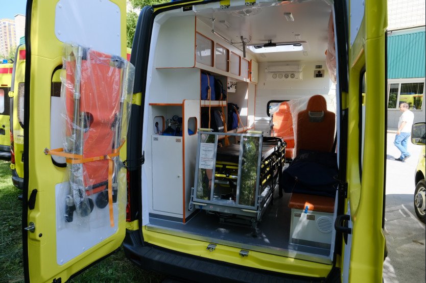 Новые автомобили скорой помощи с ИВЛ высланы в Бердск для борьбы с COVID 19