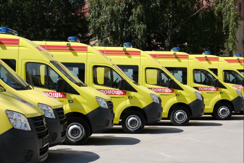 Новые автомобили скорой помощи с ИВЛ высланы в Бердск для борьбы с COVID 19