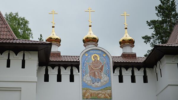 На территории Среднеуральского женского монастыря