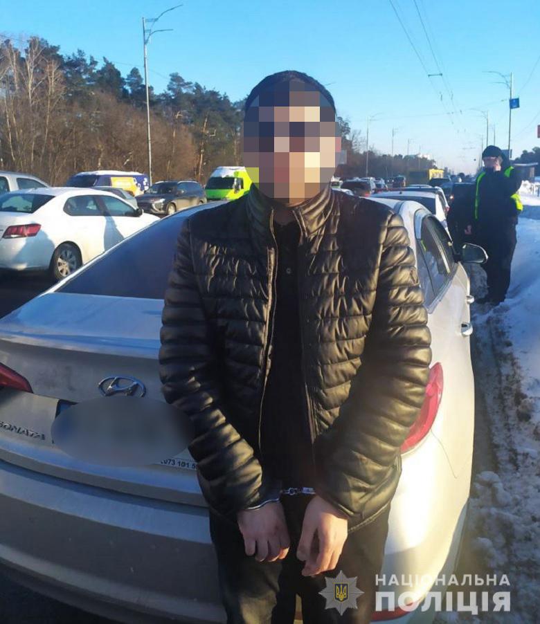 В центре Киева водитель-иностранец убил пешехода ударом в шею (видео)
