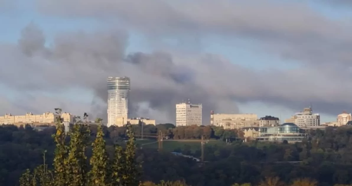 seriya vzryvov v rossijskom belgorode povrezhdeny desyatki avtomobilej foto.jpg