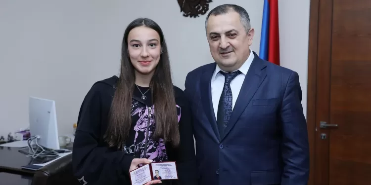 dochka dmitriya gunko stala masterom sporta armenii.webp.webp