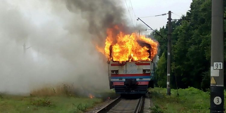 На Винничине горела электричка / ГУ ГСЧС Украины в Винницкой области